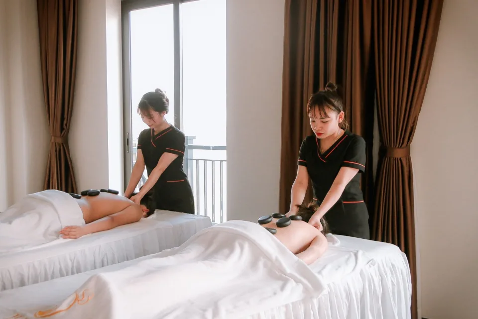 Chăm sóc da mặt và thư giãn toàn thân